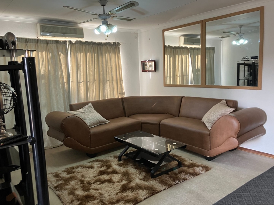 2 Bedroom Property for Sale in Uitsig Free State